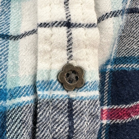 Purnell Women’s Flannel Button Down Shirt with Flower Buttons Size Large - Picture 6 of 9